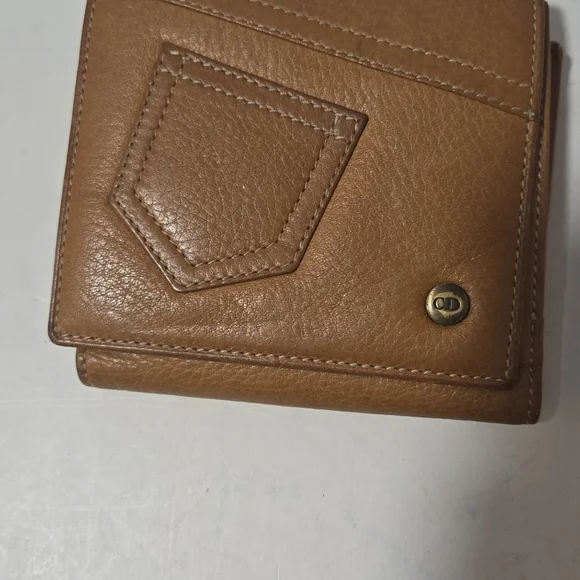 This slaps. - *Sale* vintage Christian Dior Wallet Clean As hell trifold - Picture 7 of 7